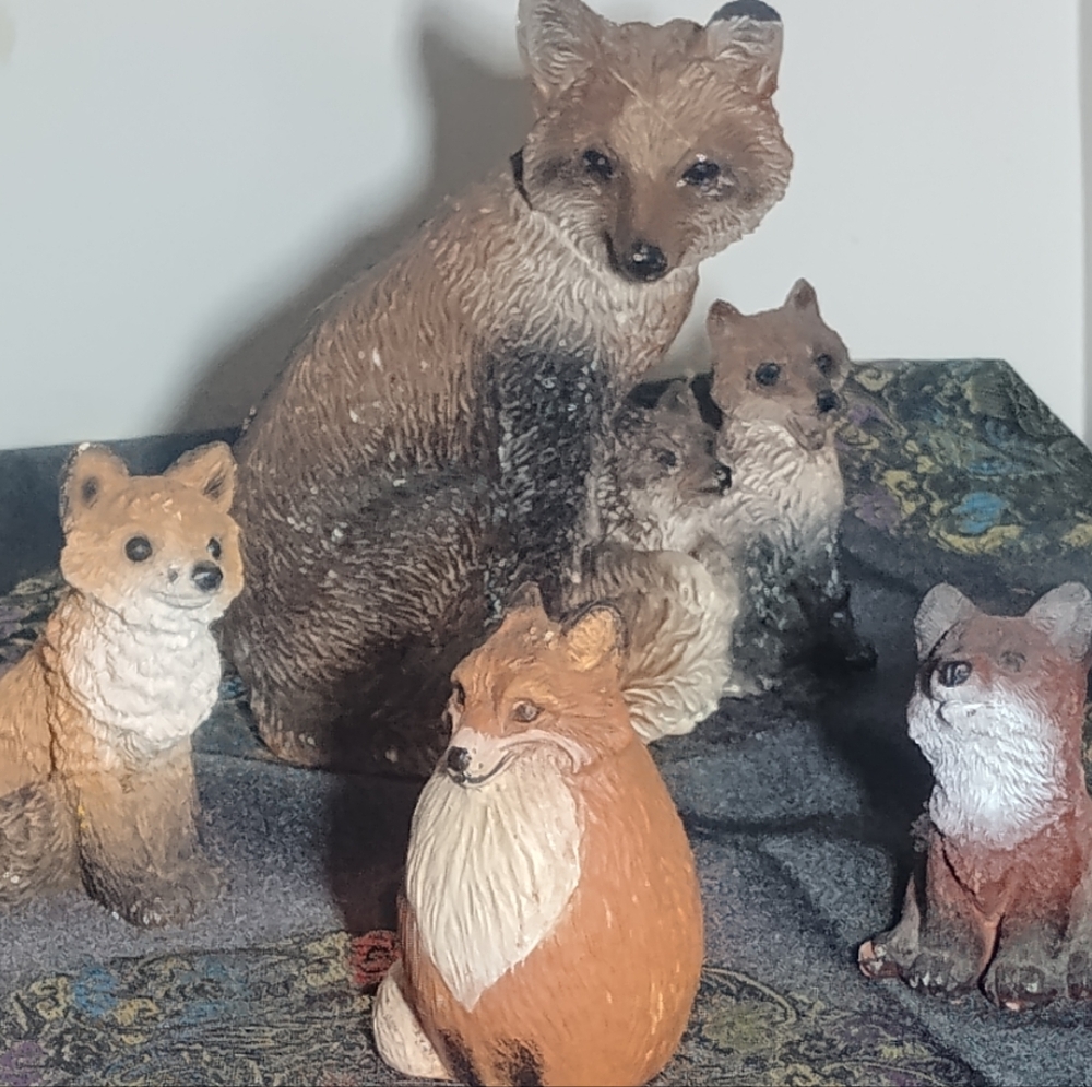 Fox Figurine Set - Brown and Tan
